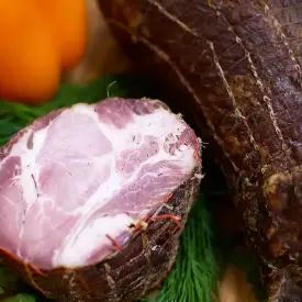 Касслер-шея горячего копчения